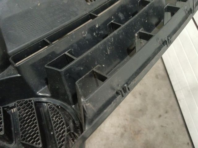 bontott VW TRANSPORTER Hűtőrács