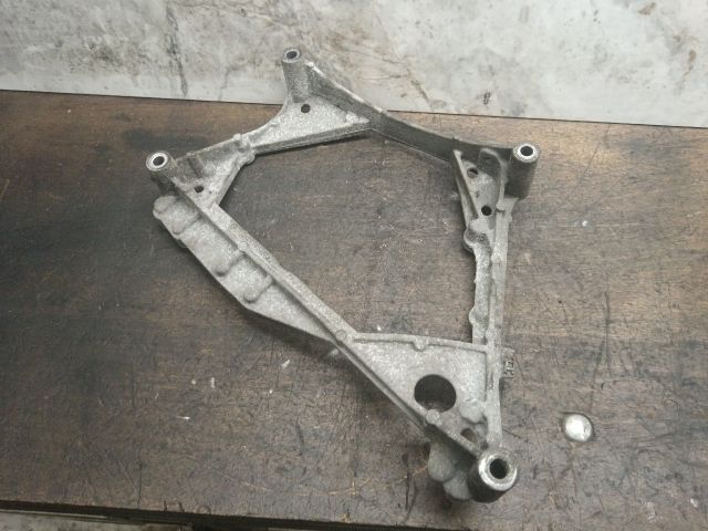 bontott VW TRANSPORTER Intercooler Tartó