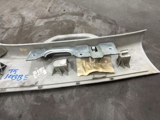 bontott VW TRANSPORTER Jobb A Oszlop Burkolat