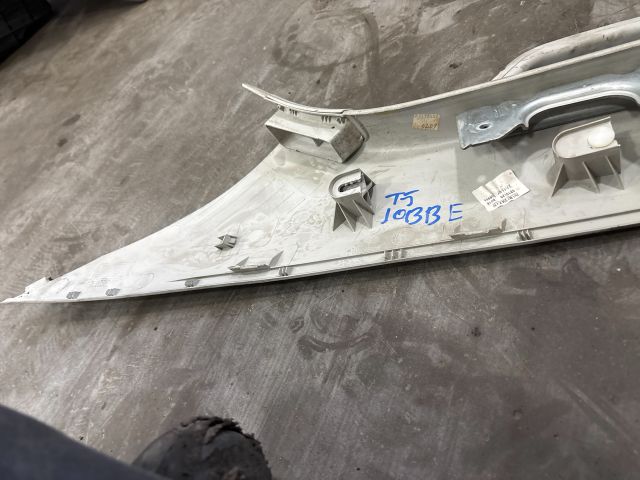 bontott VW TRANSPORTER Jobb A Oszlop Burkolat