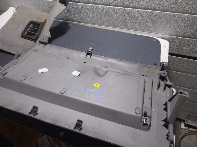 bontott VW TRANSPORTER Jobb Alsó Műszerfal Burkolat