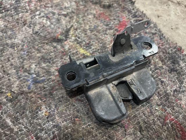 bontott VW TRANSPORTER Jobb Csomagtérajtó Zárszerkezet