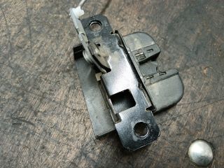 bontott VW TRANSPORTER Jobb Csomagtérajtó Zárszerkezet