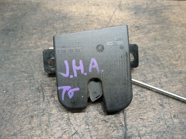 bontott VW TRANSPORTER Jobb Csomagtérajtó Zárszerkezet