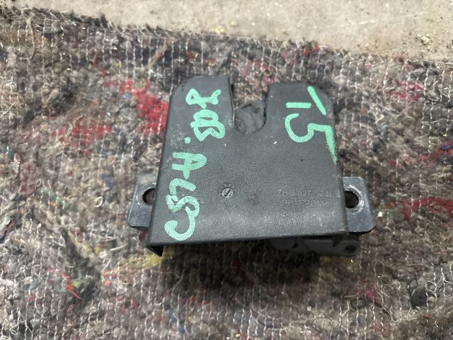 bontott VW TRANSPORTER Jobb Csomagtérajtó Zárszerkezet