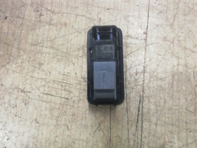 bontott VW TRANSPORTER Jobb első Ablakemelő Kapcsoló