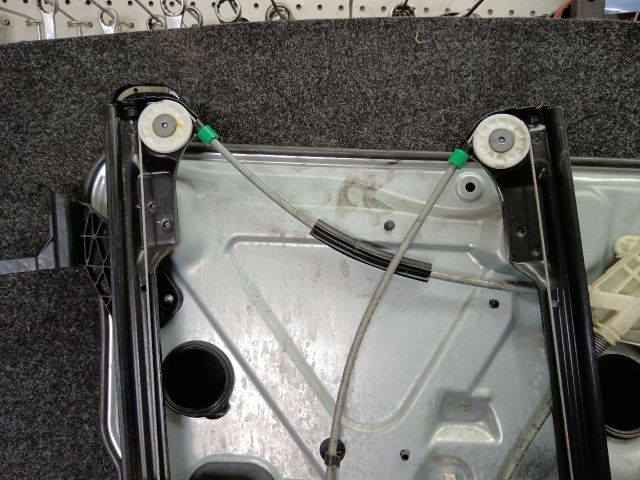 bontott VW TRANSPORTER Jobb első Ablakemelő Szerkezet (Elektromos)