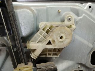 bontott VW TRANSPORTER Jobb első Ablakemelő Szerkezet (Elektromos)