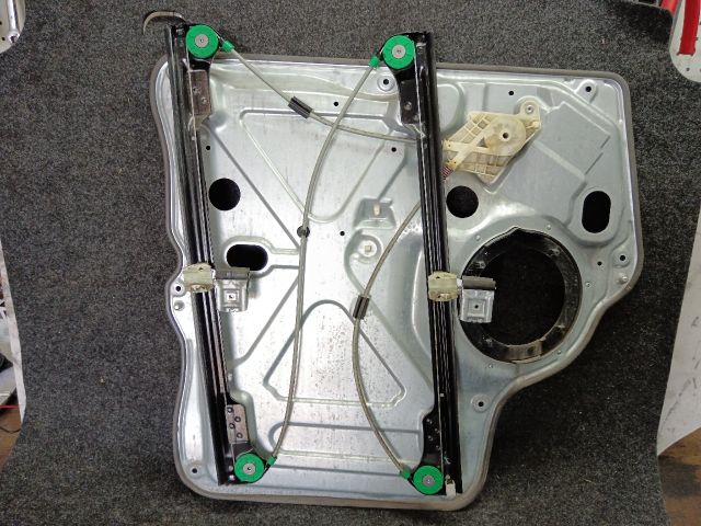 bontott VW TRANSPORTER Jobb első Ablakemelő Szerkezet (Elektromos)