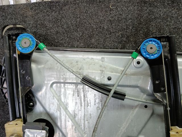 bontott VW TRANSPORTER Jobb első Ablakemelő Szerkezet (Elektromos)