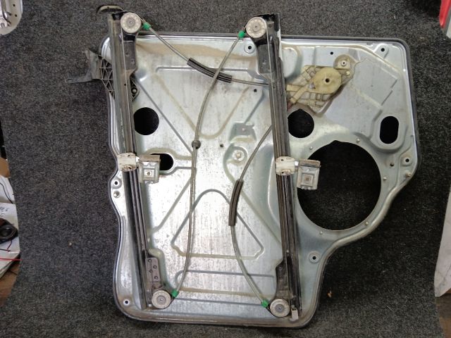 bontott VW TRANSPORTER Jobb első Ablakemelő Szerkezet (Mechanikus)