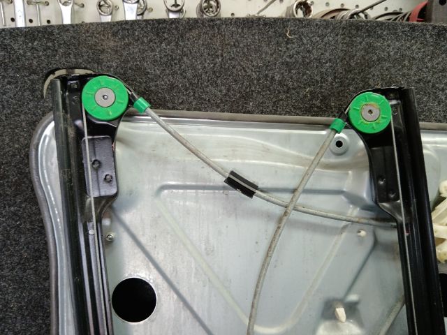 bontott VW TRANSPORTER Jobb első Ablakemelő Szerkezet (Mechanikus)