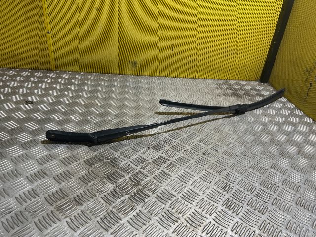 bontott VW TRANSPORTER Jobb első Ablaktörlő Kar