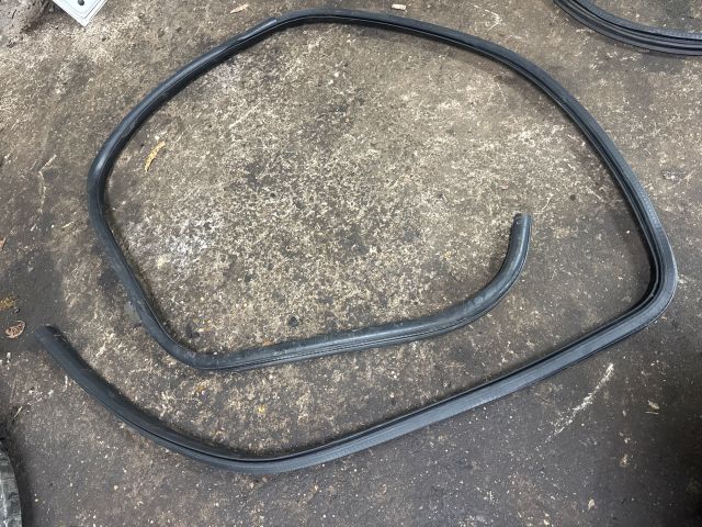 bontott VW TRANSPORTER Jobb első Ajtó Szigetelés