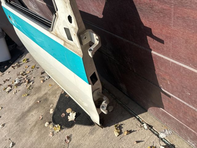 bontott VW TRANSPORTER Jobb első Ajtó (Üres lemez)