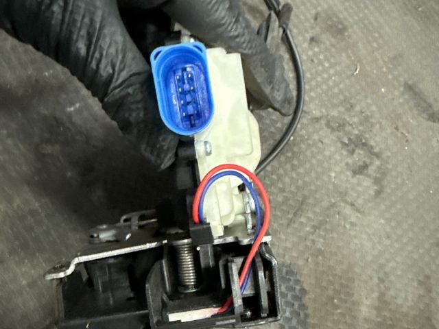 bontott VW TRANSPORTER Jobb első Ajtózár