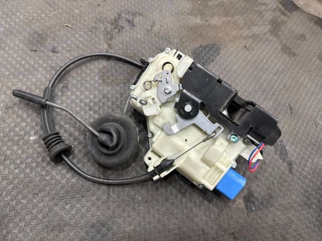 bontott VW TRANSPORTER Jobb első Ajtózár