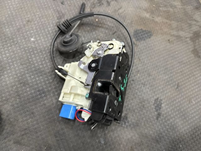 bontott VW TRANSPORTER Jobb első Ajtózár