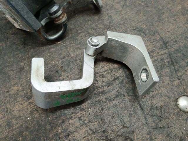 bontott VW TRANSPORTER Jobb első Alsó Zsanér