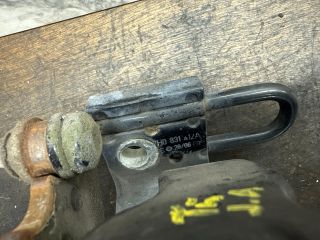 bontott VW TRANSPORTER Jobb első Alsó Zsanér