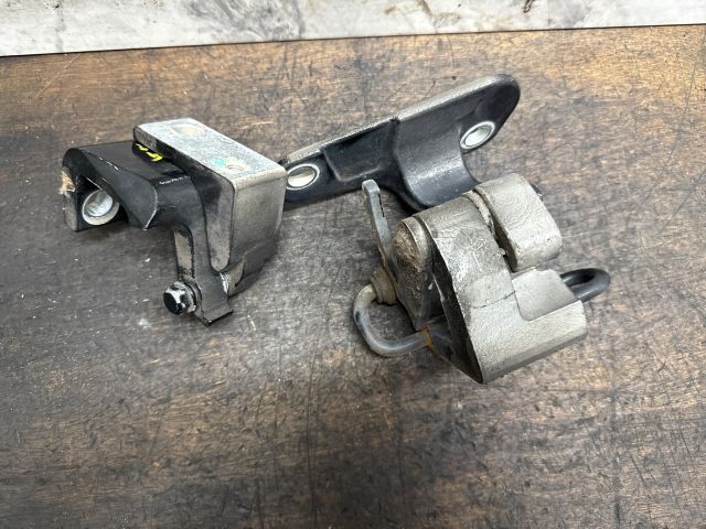 bontott VW TRANSPORTER Jobb első Alsó Zsanér