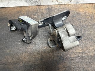 bontott VW TRANSPORTER Jobb első Alsó Zsanér