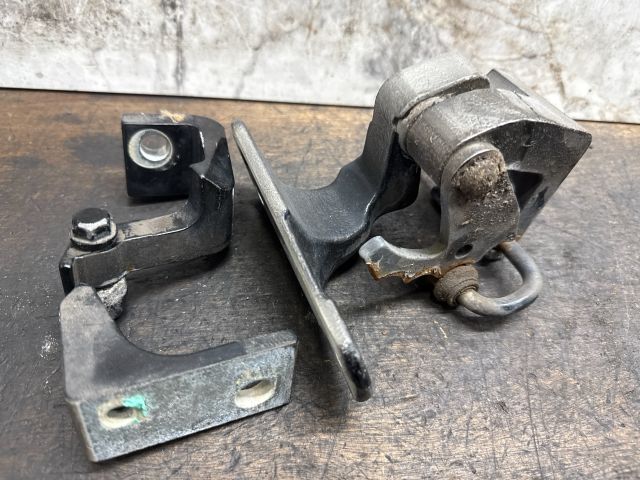 bontott VW TRANSPORTER Jobb első Alsó Zsanér