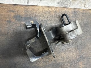 bontott VW TRANSPORTER Jobb első Alsó Zsanér