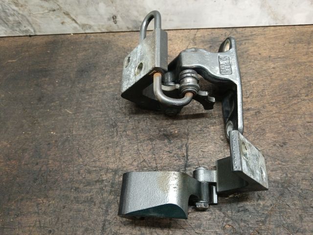 bontott VW TRANSPORTER Jobb első Alsó Zsanér