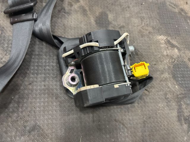 bontott VW TRANSPORTER Jobb első Biztonsági Öv