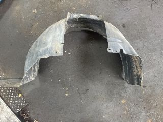 bontott VW TRANSPORTER Jobb első Dobbetét (Kerékjárati, Műanyag)