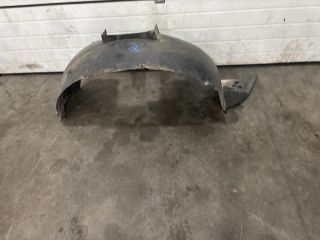 bontott VW TRANSPORTER Jobb első Első Dobbetét (Kerékjárati, Műanyag)