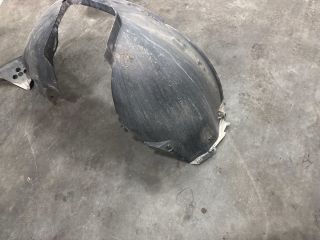 bontott VW TRANSPORTER Jobb első Első Dobbetét (Kerékjárati, Műanyag)