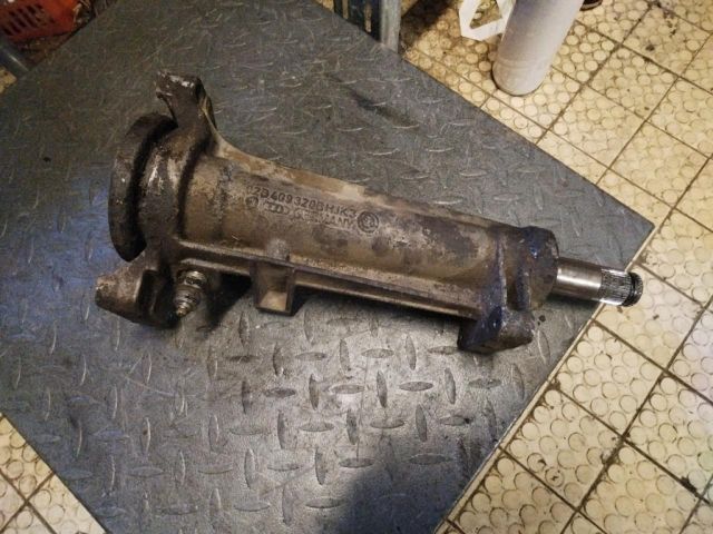 bontott VW TRANSPORTER Jobb első Féltengely Tartó