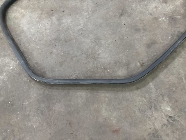 bontott VW TRANSPORTER Jobb első Gumikéder