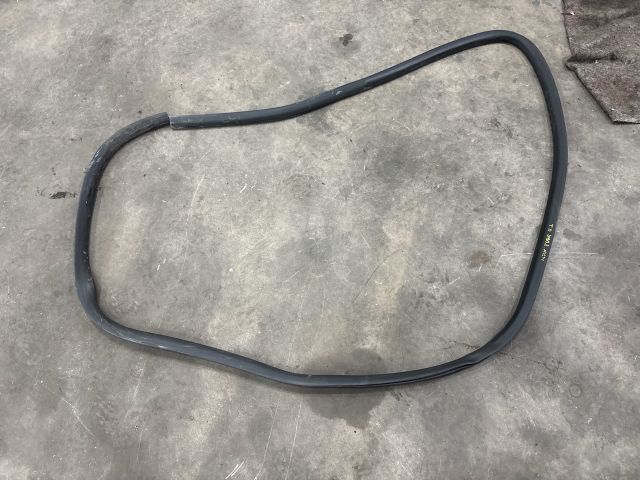 bontott VW TRANSPORTER Jobb első Gumikéder