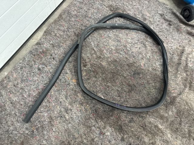 bontott VW TRANSPORTER Jobb első Gumikéder