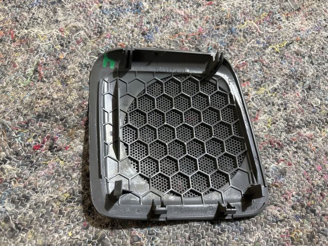 bontott VW TRANSPORTER Jobb első Hangszóró Burkolat