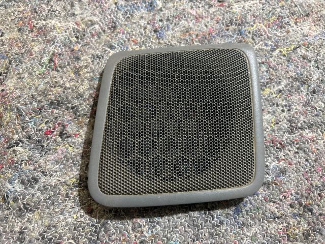 bontott VW TRANSPORTER Jobb első Hangszóró Burkolat