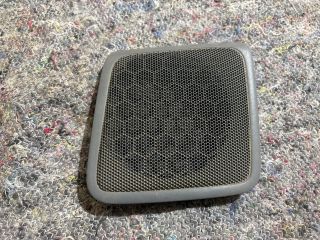 bontott VW TRANSPORTER Jobb első Hangszóró Burkolat