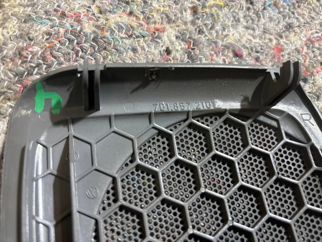 bontott VW TRANSPORTER Jobb első Hangszóró Burkolat