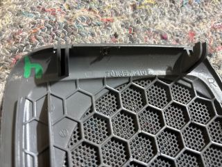 bontott VW TRANSPORTER Jobb első Hangszóró Burkolat