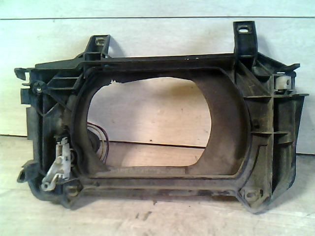 bontott VW TRANSPORTER Jobb Fényszóró Tartó