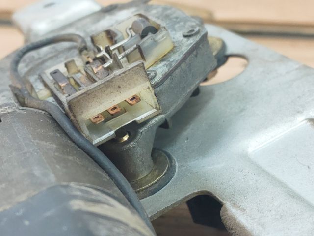 bontott VW TRANSPORTER Jobb hátsó Ablaktörlő Motor