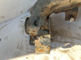 bontott VW TRANSPORTER Jobb hátsó Alsó Hátsó Lengőkar