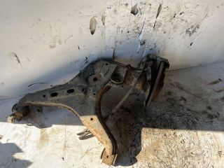 bontott VW TRANSPORTER Jobb hátsó Alsó Hátsó Lengőkar