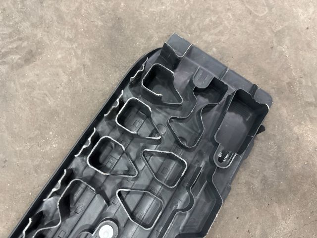 bontott VW TRANSPORTER Jobb hátsó Belső Küszöb Burkolat