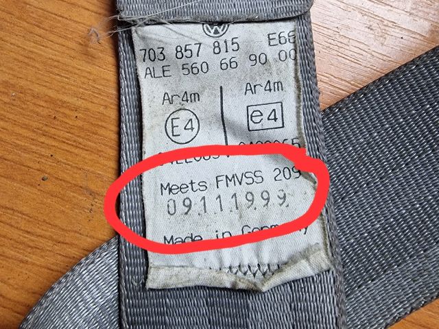 bontott VW TRANSPORTER Jobb hátsó Biztonsági Öv