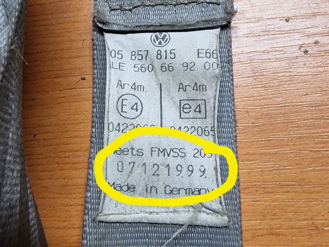 bontott VW TRANSPORTER Jobb hátsó Biztonsági Öv