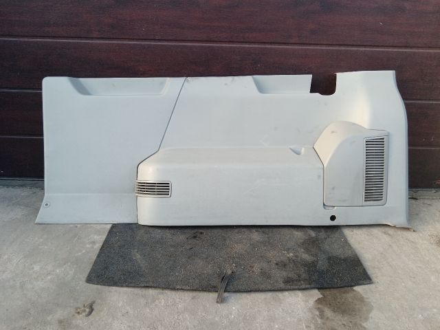 bontott VW TRANSPORTER Jobb hátsó Csomagtér Burkolat (Műanyag)